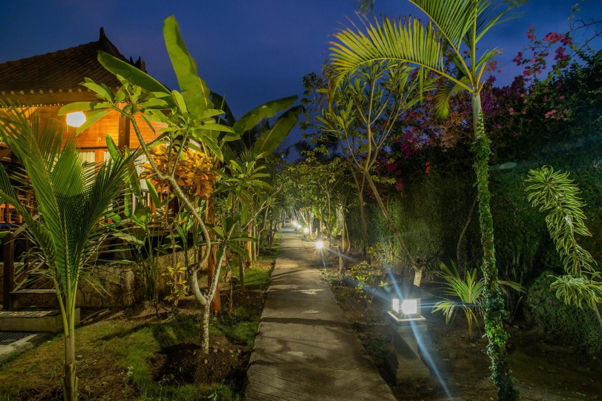 Hotel Sunset Garden Nusa Lembongan Exterior foto